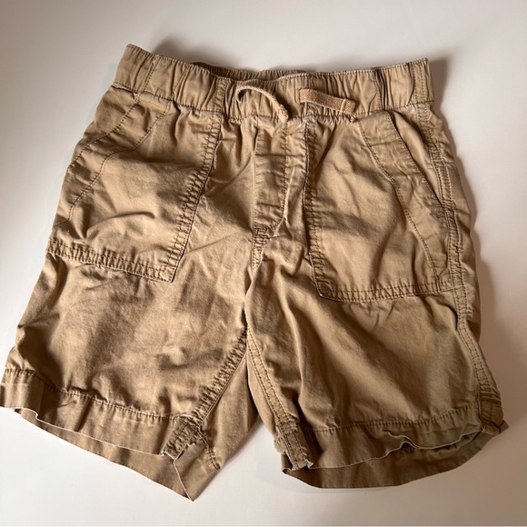 Three pairs of boys GAP shorts - Picture 9 of 14